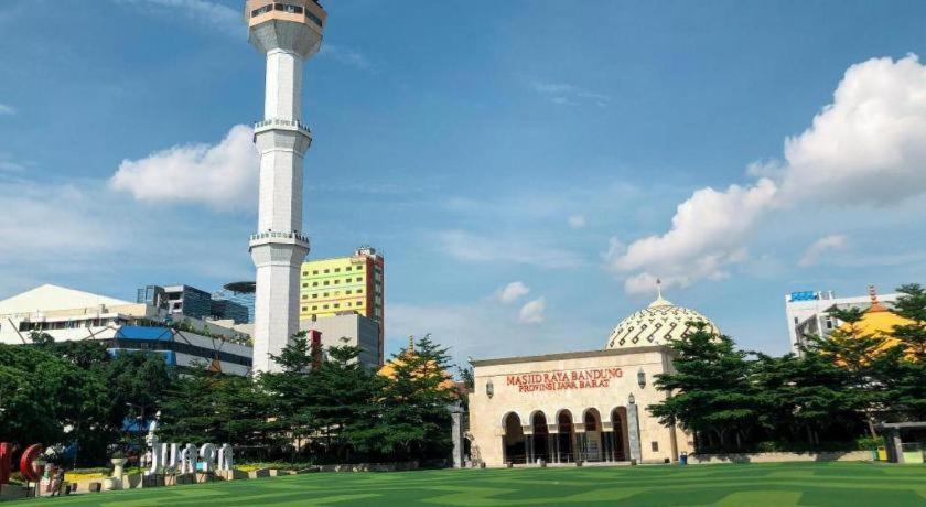 Kedaton Hotel Bandung Exterior foto