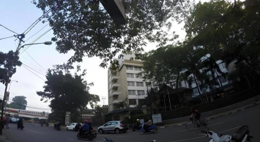 Kedaton Hotel Bandung Exterior foto